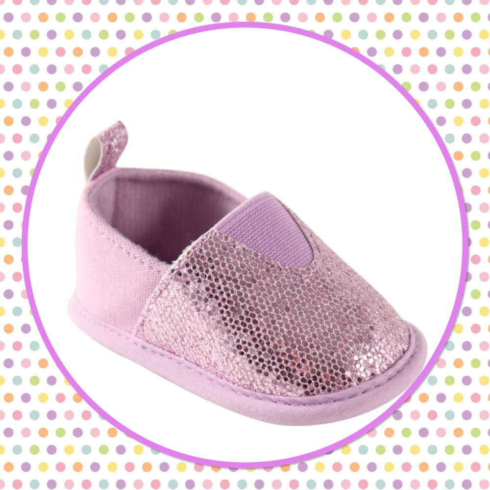 🎆New🎆 Lavendar Pair of Shoes